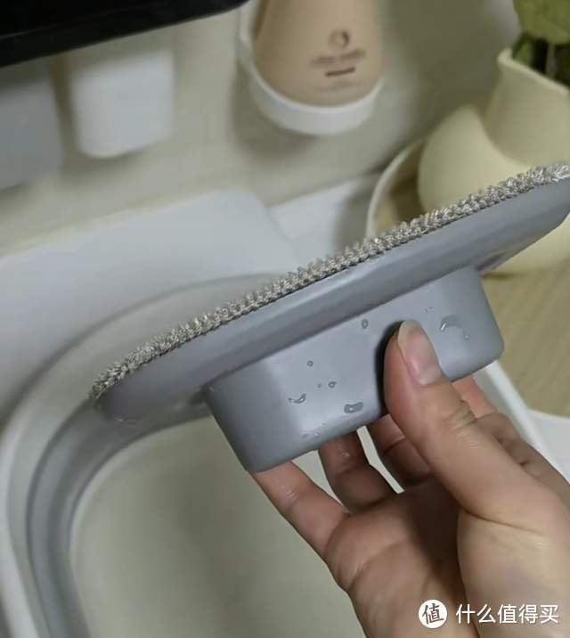 花三百块请保洁阿姨打扫家里，本来还觉得贵，看到结果直接惊愕了